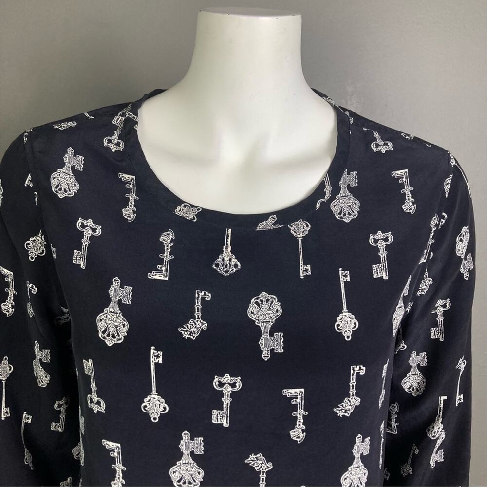 Equipment top small witchy whimsigoth long sleeve SILK black white skeleton key